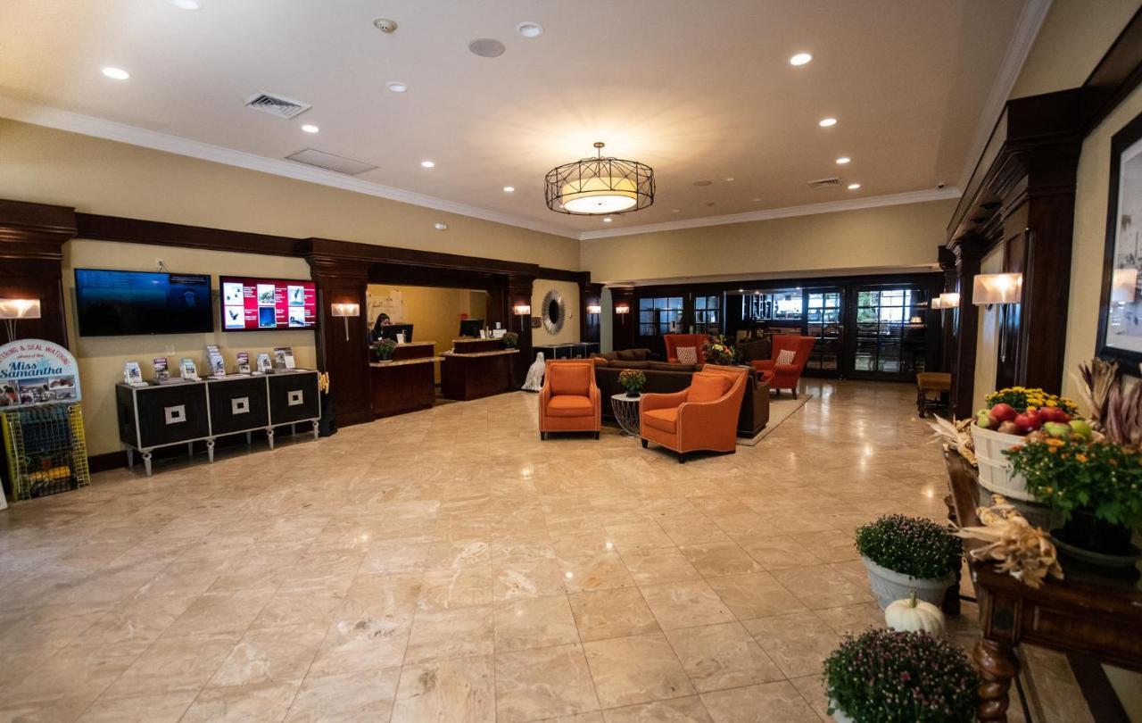Holiday Inn Bar Harbor Regency Hotel By Ihg Экстерьер фото
