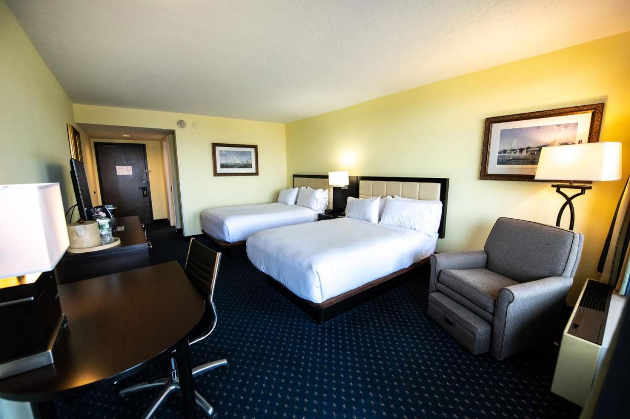 Holiday Inn Bar Harbor Regency Hotel By Ihg Экстерьер фото