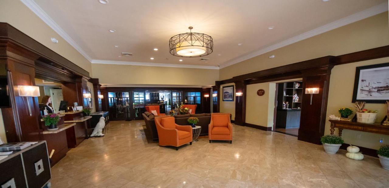 Holiday Inn Bar Harbor Regency Hotel By Ihg Экстерьер фото